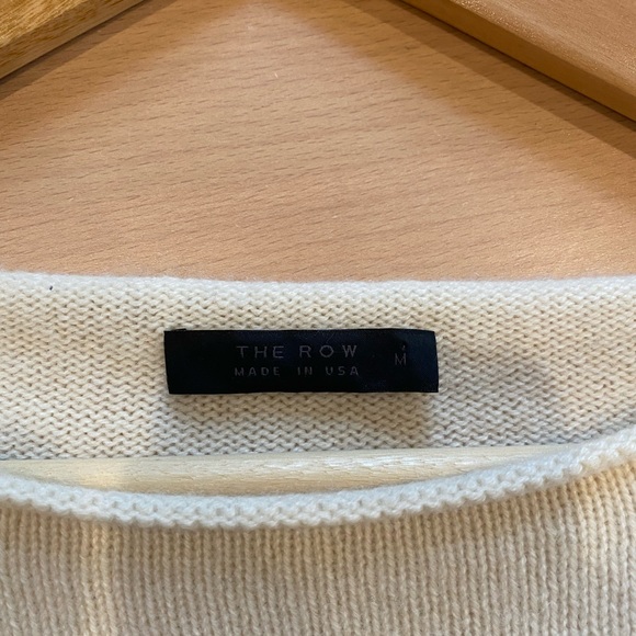 The Row Cream colored cashmere sweater - Picture 4 of 8